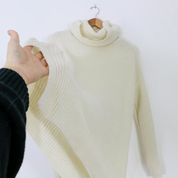 *Vero Moda White Knit Tunic Turtleneck - Picture 5 of 5